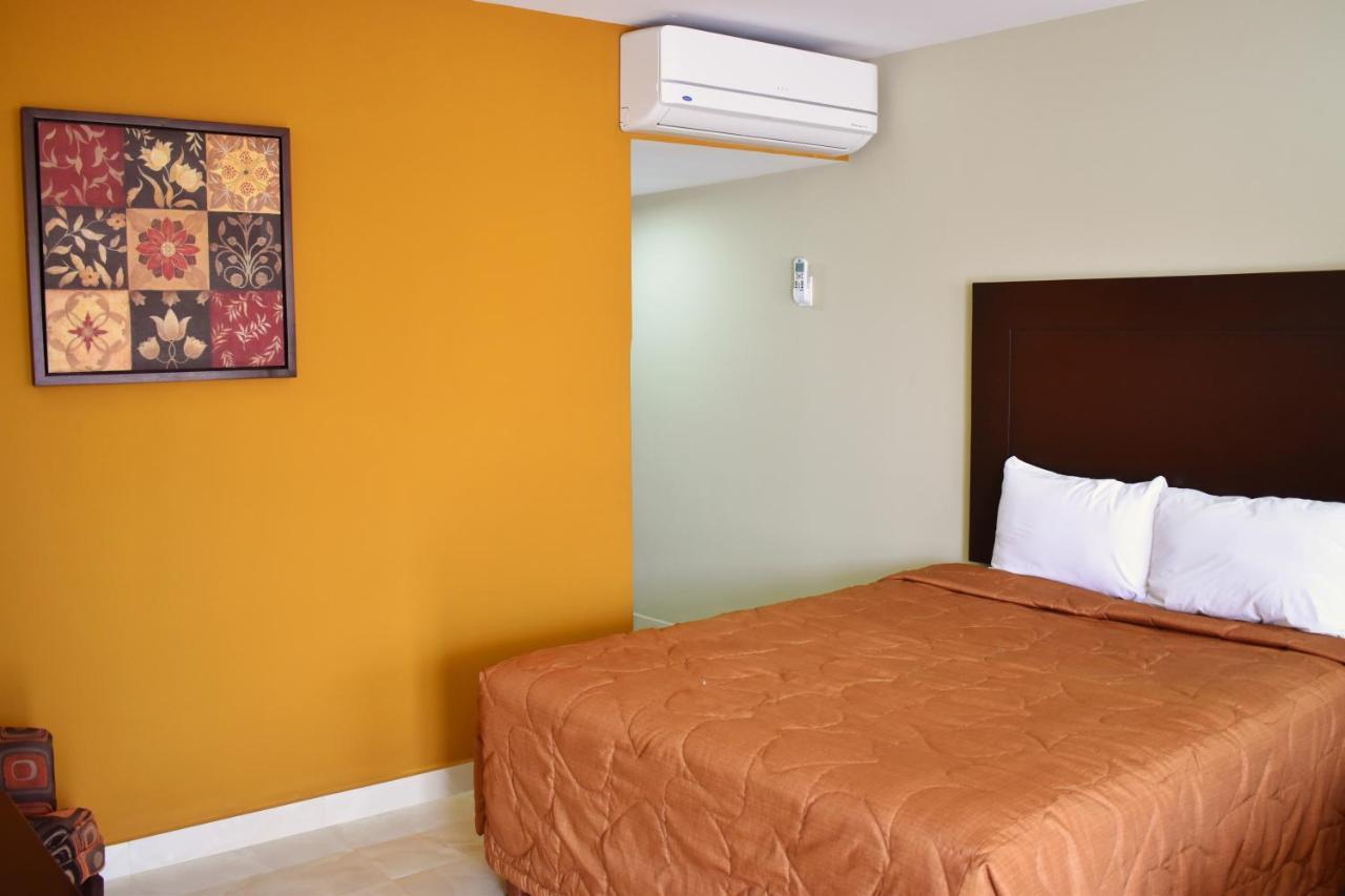 El Camino Hotel & Suites Heroica Caborca ภายนอก รูปภาพ