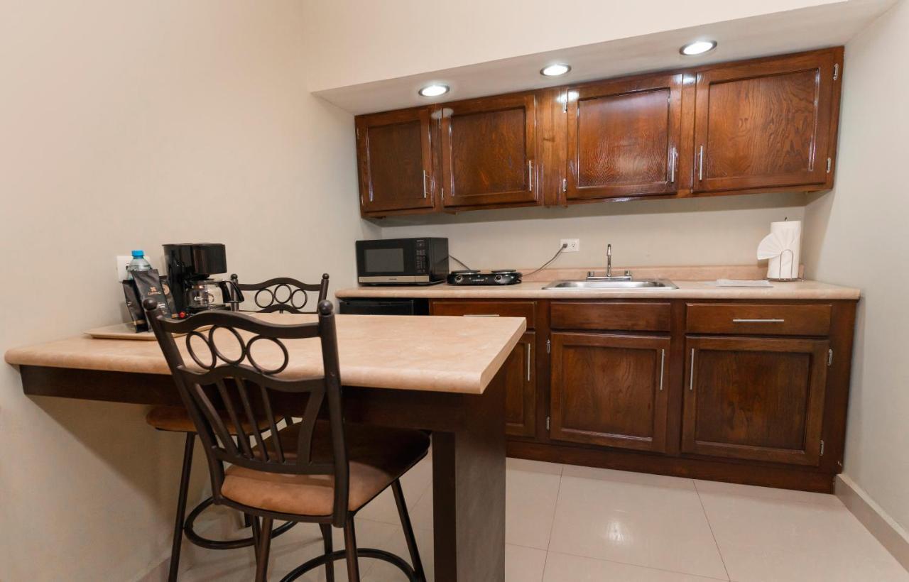 El Camino Hotel & Suites Heroica Caborca ภายนอก รูปภาพ