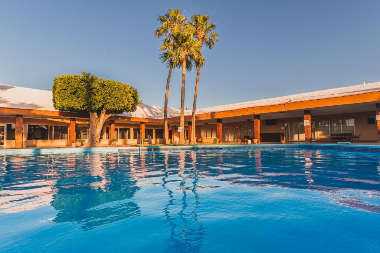 El Camino Hotel & Suites Heroica Caborca ภายนอก รูปภาพ