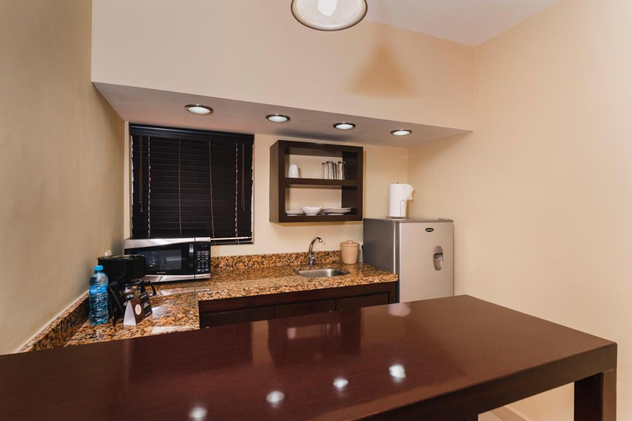 El Camino Hotel & Suites Heroica Caborca ภายนอก รูปภาพ