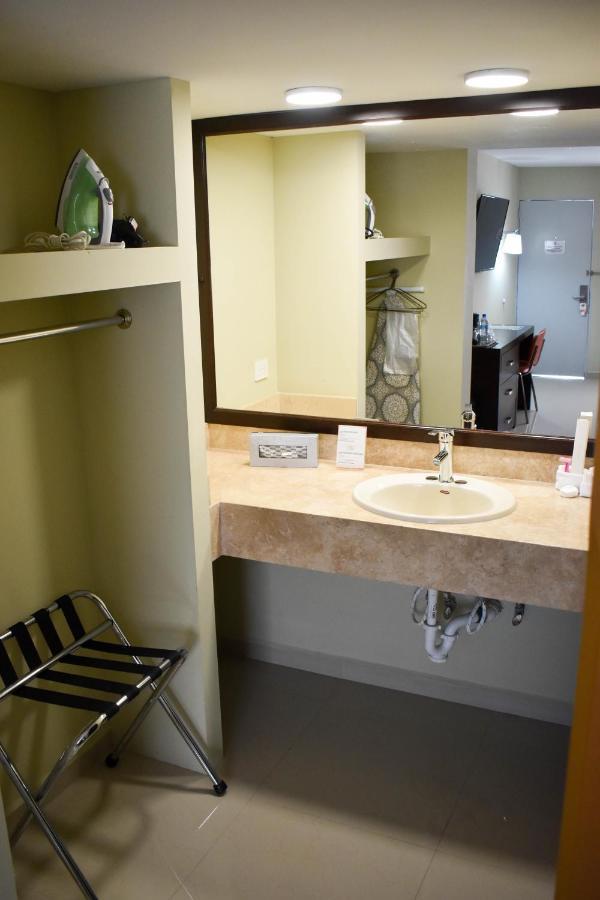 El Camino Hotel & Suites Heroica Caborca ภายนอก รูปภาพ
